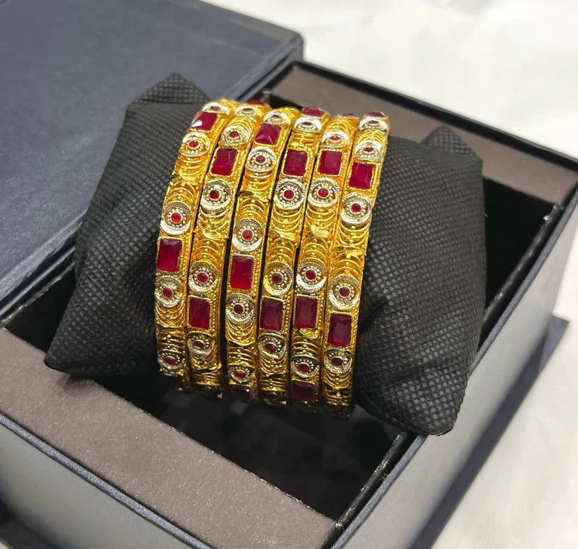 Open media 1 in modal GOLD BANGLE (07)